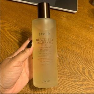 Fresh Black Tea Kombucha Facial Treatmen